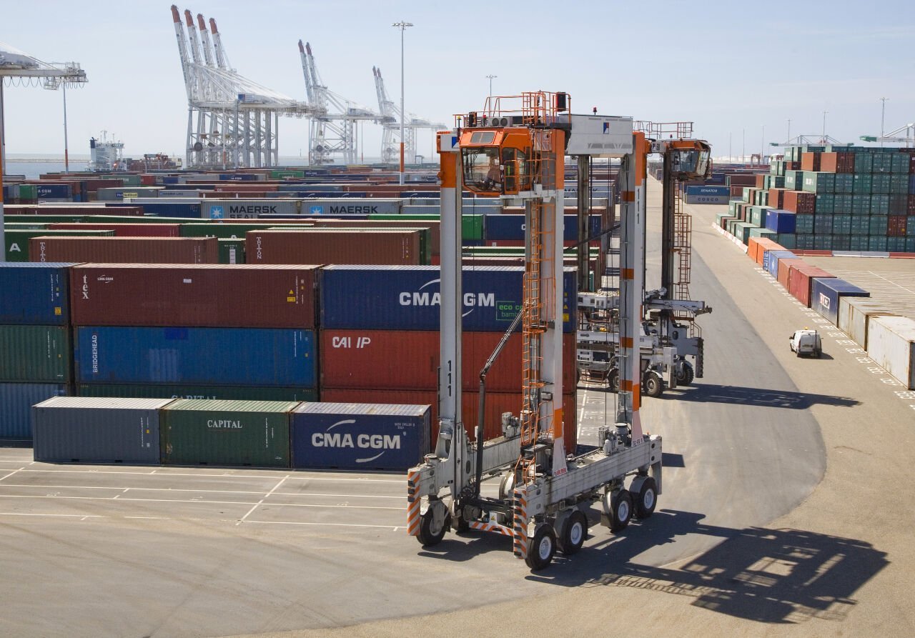 Kalmar ve GMP Le Havre, Çevre Dostu Hibrit Straddle Carrier Siparişi İçin Anlaşma Sağladı