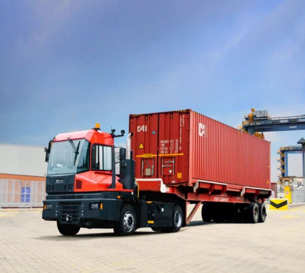 Kalmar T2i Terminal Traktör