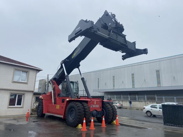 Eco Reach Stacker
