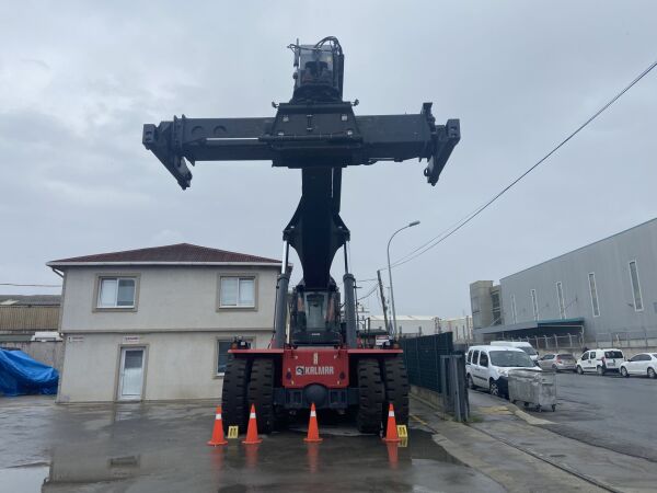 Eco Reach Stacker