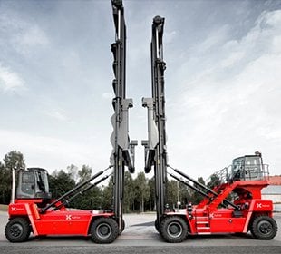  Asansörlü Konteyner İstifleyiciler